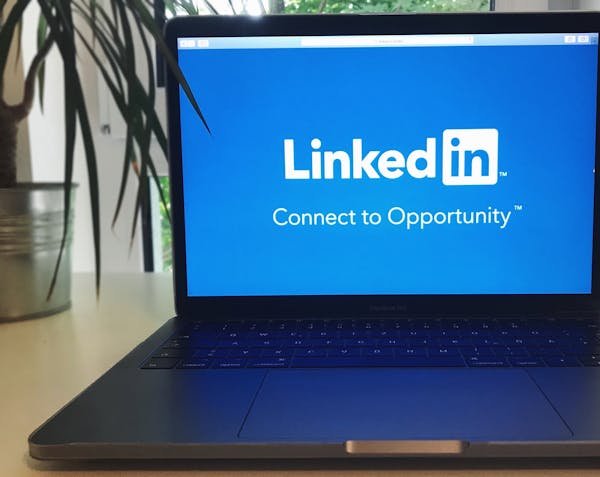 Guide pratique pour choisir votre compte LinkedIn idéal